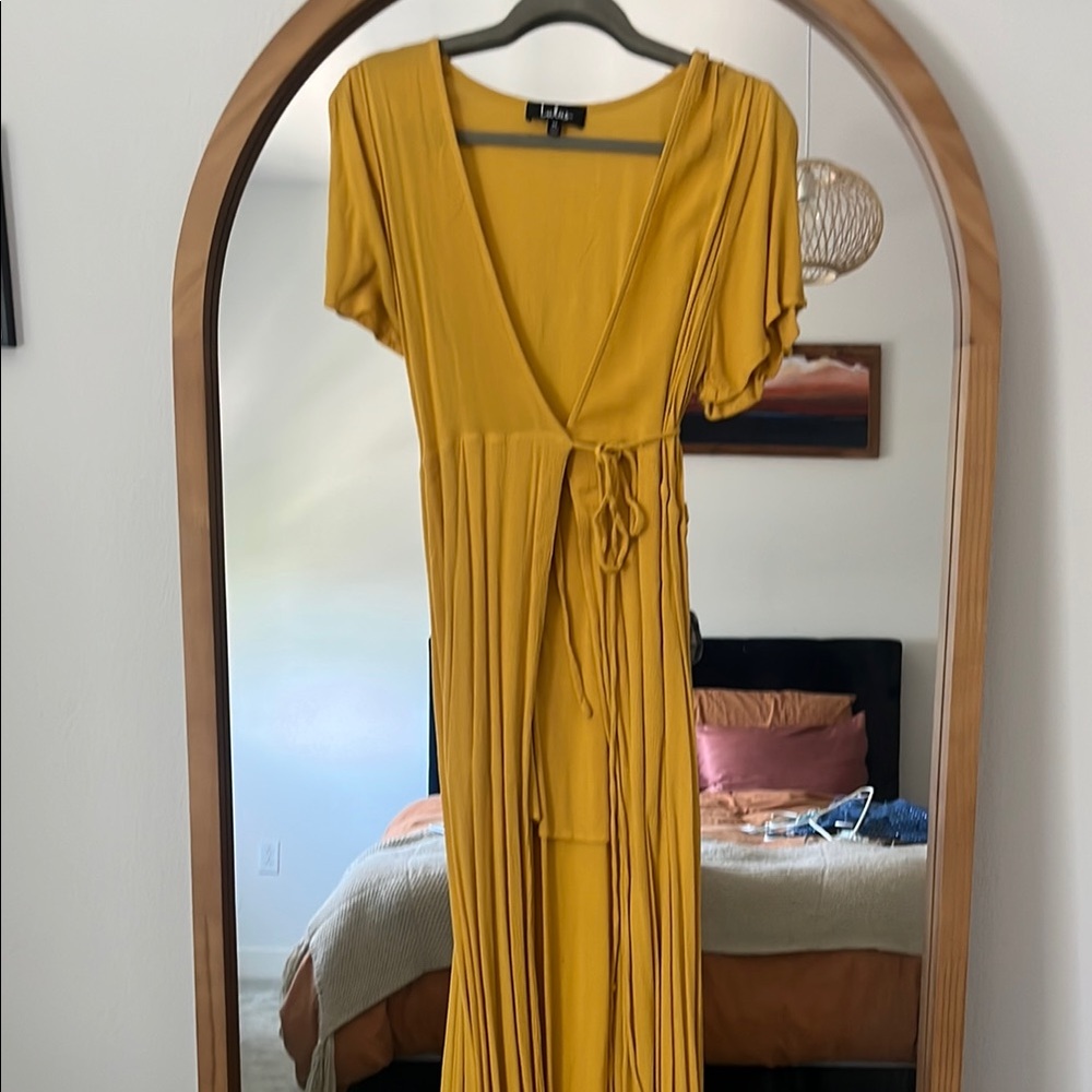 Lulu's Yellow Flutter Sleeve Maxi Sundress